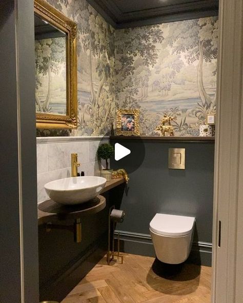 Cloakroom Tiling Ideas, Cloakrooms With Panelling, Wallpaper In Shower Room, Cloakroom Shower Room, Green Cloakroom Ideas, Crazy Downstairs Toilet, Bold Wc Ideas, Black And White Cloakroom, Narrow Cloakroom Toilet