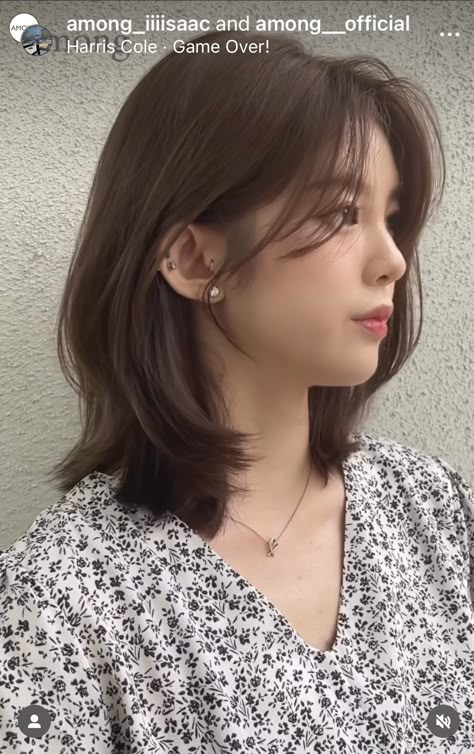 Hair Inspiration Long, Layered Haircuts For Medium Hair, Haircut Inspo, Hairstyles For Layered Hair, Hair Inspiration Short, Shoulder Length Hair Cuts, Short Hair Styles For Round Faces, Haircuts Straight Hair, Haircuts For Medium Hair