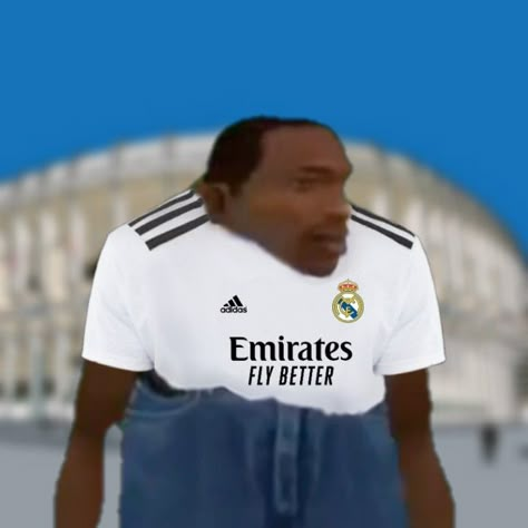 CJ Rebaixado Madridista Basketball Wallpaper Aesthetic, Gta Logic, Emo Tiktok, Real Madrid Kit, Carl Johnson, Real Madrid Shirt, Soccer Boyfriend, Gta San Andreas, Football Memes