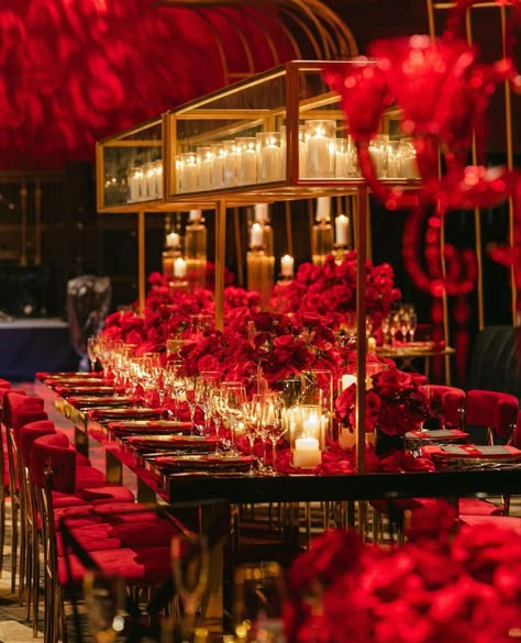 Red Wedding Stage, Wedding Stage Decorations Elegant, Red Indian Wedding, Gold Reception, Luxury Weddings Reception, Dream Wedding Reception, Red Wedding Theme, Red Rose Wedding, Dream Wedding Decorations