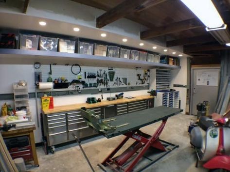 Top 60 Best Garage Workshop Ideas - Manly Working Spaces Officine In Garage, Garage Racking, Garage Workshop Layout, Plan Garage, Garage Workshop Plans, Man Garage, Motorcycle Workshop, Cool Garages, Workshop Plans