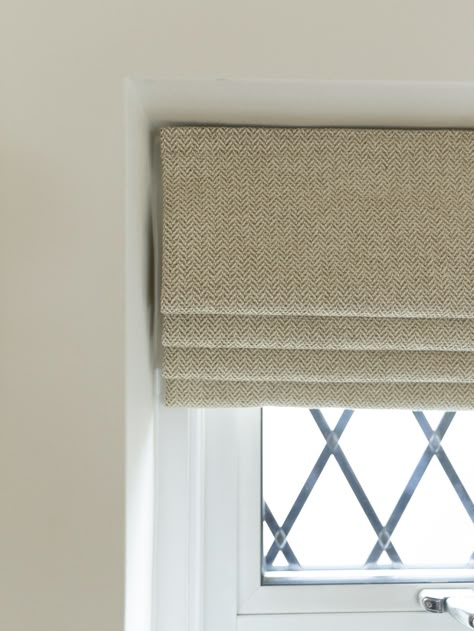 Roman Blinds Beige, Neutral Blinds And Curtains, Roman Blinds Large Window, Cozy Blinds, Living Room With Blinds, Fabric Blinds For Windows, Material Blinds, Bedroom Roman Blinds, Neutral Roman Blinds