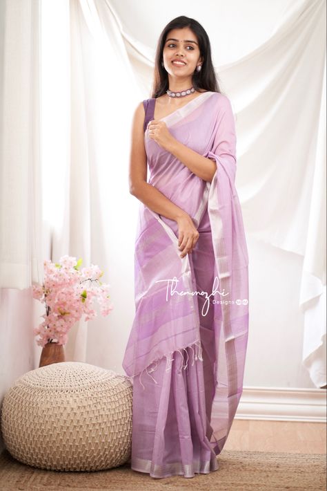 Thenmozhi Designs, Latest Trendy Sarees, Plain Cotton Saree, Maheshwari Saree, Plain Sarees, Cotton Sarees Handloom, Handloom Cotton Saree, Simple Saree Designs, New Saree Designs