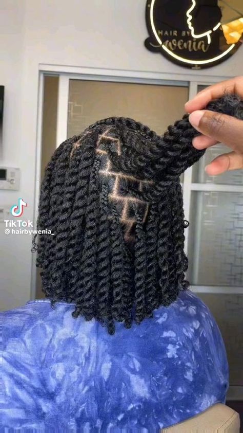 Updo Cabello Natural, Short Hair Twist Styles, Latest Hair Braids, Cabello Afro Natural, Short Box Braids Hairstyles, Twisted Hair, Quick Natural Hair Styles, Hair Twist, Box Braids Hairstyles For Black Women