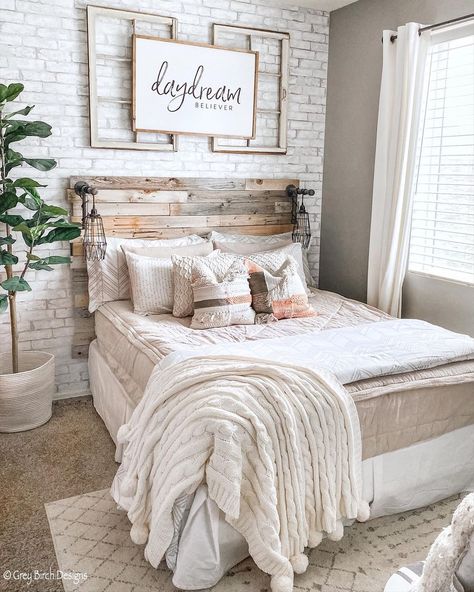 Unique Headboard Ideas, Farmhouse Bedroom Decor Ideas, Farmhouse Dining Rooms Decor, Farmhouse Style Bedrooms, Bedroom Reveal, Basement Bedroom, Farmhouse Master, Bedrooms Decor, At Home Furniture Store