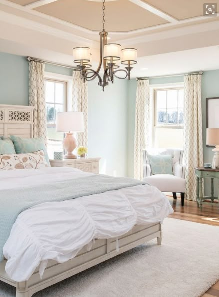 Powder Blue Bedroom, Mint Green Bedroom, Light Blue Bedroom, Blue Bedrooms, Interior Design Minimalist, Beautiful Room, Bedroom Green, Blue Bedroom, Master Bedrooms Decor