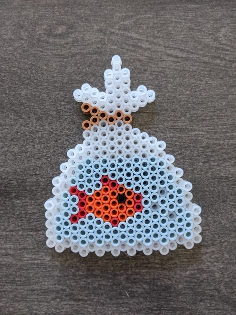 Perler Bead Pictures, Fish Bowl Perler Beads, Bibble Barbie Perler Beads, 2d Perler Bead Patterns, Water Fuse Beads, Aesthetic Fuse Bead Patterns, Cool Things To Make With Perler Beads, Goldfish Perler Beads, Creative Perler Bead Ideas