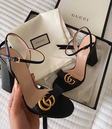 Designer Gucci Heels, hype bae, Los Ángeles Elegant Shoes Heels, Hak Tinggi, Jenny Humphrey, Nate Archibald, Luxury Heels, Dr Shoes, Gucci Heels, Fashion Shoes Heels, Expensive Shoes