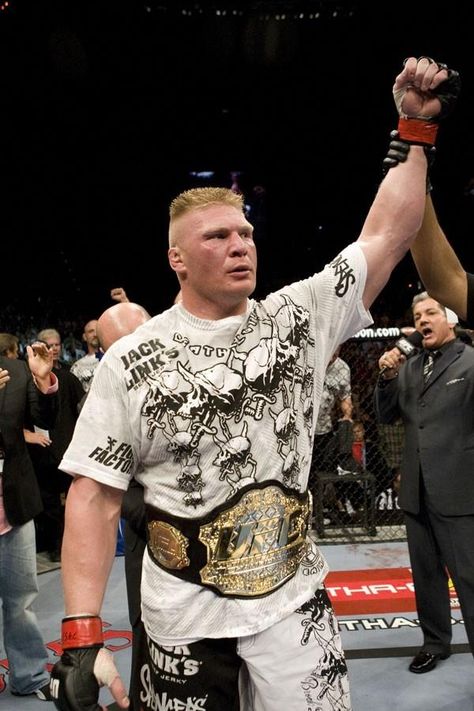 Former UFC heavyweight champion Brock Lesnar Brock Lesnar Ufc, Brock Lesnar Wwe, Wrestling Stars, Ufc Fighters, Wwe World, Mma Boxing, Wrestling Superstars, Brock Lesnar, Martial Artist