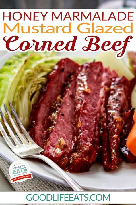 Corned Beef Glaze Recipe, Cooking Corned Beef Brisket, Glazed Corned Beef, Irish Dinner Recipes, Best Corned Beef Recipe, Best Corned Beef, Baked Corned Beef, Crock Pot Corned Beef, Corned Beef Recipe