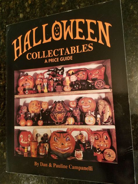 HALLOWEEN Collectibles Price Guide by Campanelli 1995 Vintage Price Guide Reference by alexasfrontporch on Etsy https://www.etsy.com/listing/541013680/halloween-collectibles-price-guide-by Bethany Lowe Halloween, Jack O Lanterns, Halloween Collectables, Bethany Lowe, Halloween Books, Halloween Items, Vintage Art Glass, Candy Containers, Halloween Games