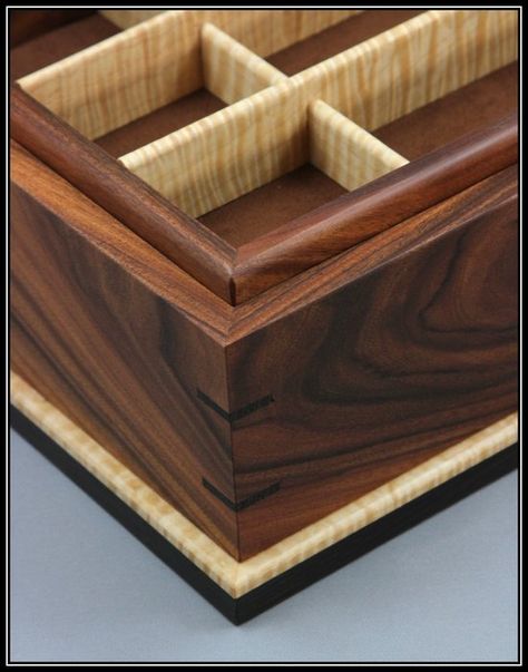 Maple Jewelry, Wood Box Design, Chest Woodworking Plans, Jewelry Box Plans, Wooden Box Designs, Wood Craft Patterns, Woodworking Shop Plans, Woodworking Projects Furniture, Small Wooden Boxes