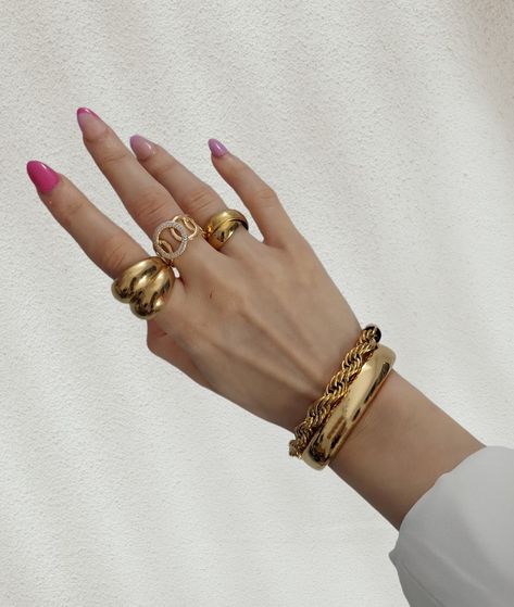 Gold jewelry, summer jewelry Gold Hijab, Jewelry Gold Bracelet, Hands With Rings, Nails Rings, Jewellery Photography Inspiration, Nail Bracelet, Jewellery Photography, Nail Ring, Ring Stack