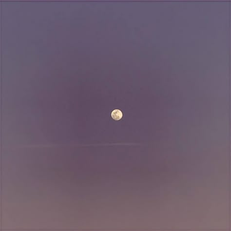 Moon Song, The Moon Is Beautiful, Look At The Moon, Moon Pictures, Dark Paradise, Moon Photography, Moon Lovers, Pretty Sky, Playlist Covers