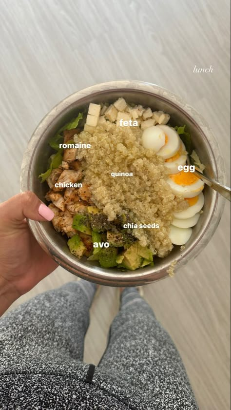 Healthy bowl salad chia seeds chicken feta cheese healthy girl aesthetic healthy lunch wholesome post workout meal Aesthetic Recipes Healthy, Healthy Post Workout Meal, Cool Salads, Workout Salad, Wellness Meals, Post Workout Lunch, Salad Bowl Ideas, Post Workout Dinner, Gym Meals