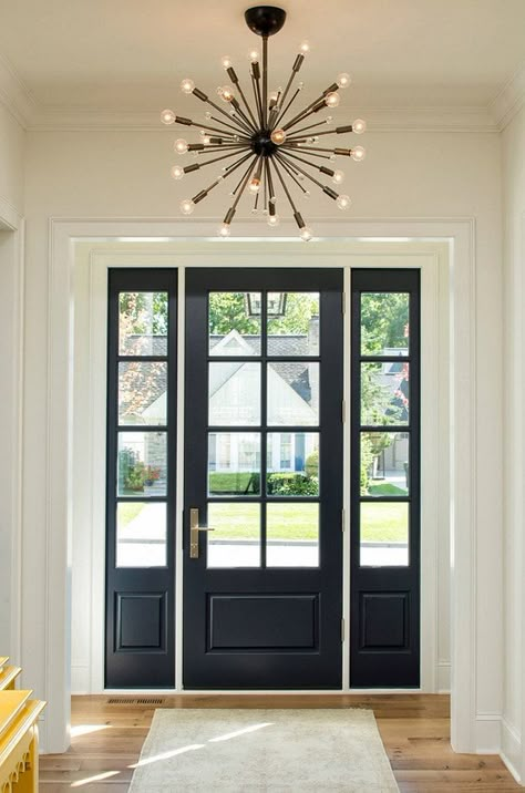 Pintu Interior, Interior Front Door, Decorating With Black, Front Yard Curb Appeal, Front Door Inspiration, Black Front Door, Black White Decor, Front Door Styles, Black Interior Doors