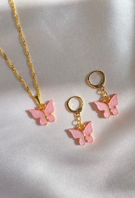 14k Gold Plated Butterfly Set Blue Lavender White Pink | Etsy Pink Butterfly Jewelry, Black Pink Accessories, Pink Butterfly Necklace, Pink Necklace Jewelry, Pink Purple Butterfly, Pink Jewelry Set, Butterfly Earring, Pretty Jewelry Necklaces, Blue Lavender