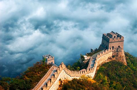 Traveler Quotes, China Garden, Adventure Lifestyle, Great Wall Of China, China Travel, Great Wall, Sky And Clouds, Beautiful Places To Travel, Of The Earth