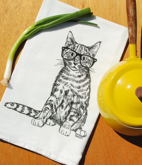 Cat Flour Sack Towel  Organic Cotton Tea Towel  by HeapsHandworks Teal Towels, Kitchen Towel Ideas, Cat Tea Towel, Cat Towel, Towel Animals, Flour Sack Kitchen Towels, Towel Ideas, Tea Towel Gift, Flour Sack Tea Towels