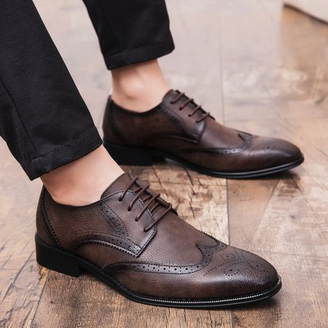 Work Flats Shoes, Vintage Dress Shoes, Brogues Shoes, Chelsea Shoes, Oxford Shoes Brown, Hand Made Shoes, Chinese Shoes, Men's Wedding Shoes, Men Dress Shoes