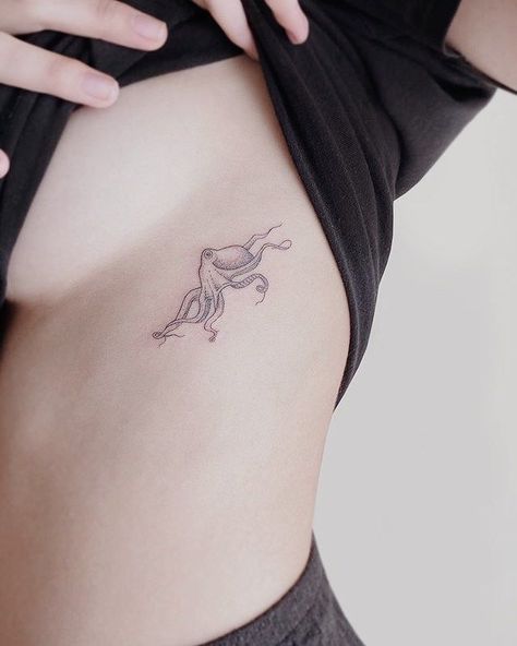 Octopus Coral Reef Tattoo, Minimalist Tattoo Octopus, Octopus Spine Tattoo, Small Octopus Tattoos For Women, Octopus Tattoos Fine Line, Matching Octopus Tattoo, Fineline Octopus Tattoo, Octopuses Tattoo, Octopus Tattoo Women