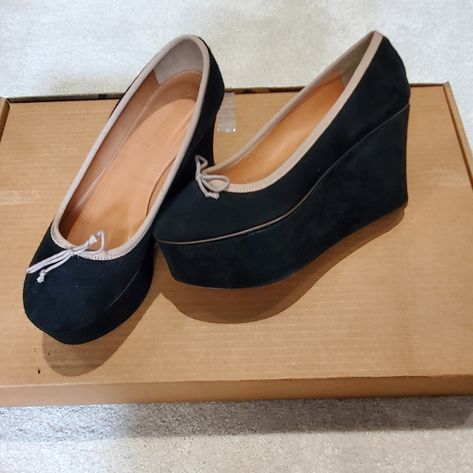 New Anthropologie By Leifsdottir 3 Inch Platform Black Heels With Tan Trim Soles Show A Little Wear From Trying On, But Were Never Worn Size 6 Retailed $248 Shoes With A Small Heel, Everyday Shoes Womens, 2009 Shoes, Early 2000s Shoes, Dainty Shoes, Muses Shoes, Everyday Heels, Y2k Heels, Goth Fits