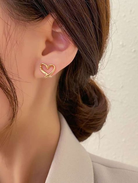 Earing Designs Gold Stud, Heart Gold Earrings, Western Earrings Fashion, Minimal Ornaments, Gold Earrings Studs Simple, Shein Earrings, Cute Gold Earrings, Minimal Gold Jewelry, Rope Heart