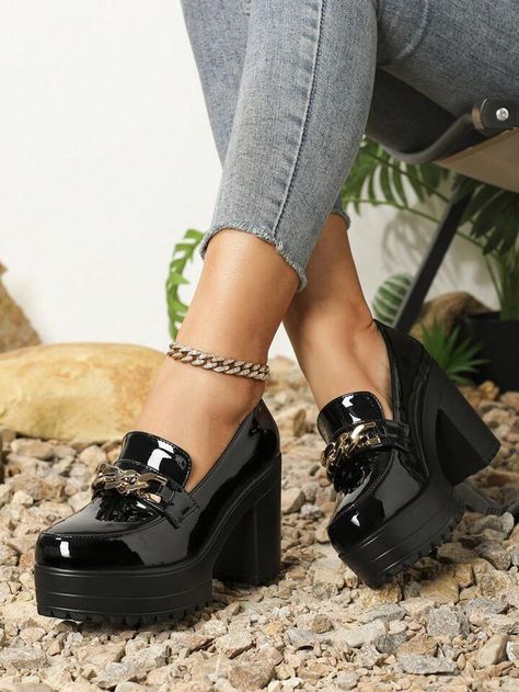 Loafer Shoes Women, Patent Shoes, Style Japonais, Patent Leather Shoes, Boots Women Fashion, Leather Shoes Woman, Black High Heels, Thick Heels, Heeled Loafers