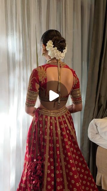 Blouse For Bridal Lehenga, Sabyasachi Red Lehenga Bridal, Red Wedding Lehenga Sabyasachi, Sabhya Sachi Lehenga Blouse, Sabyasachi Blouse Back, Sabyasachi Blouses, Bridal Lehenga Look, Sabyasachi Blouse Designs, Blouse Design For Lehenga