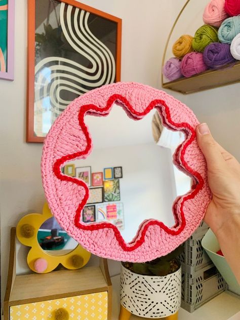 Crochet Mirror, Frame Pattern, Colour Ways, Beginner Crochet Projects, Crochet Decoration, Crochet Home Decor, Crochet Fashion Patterns, Crochet Inspiration, Mirror Frame