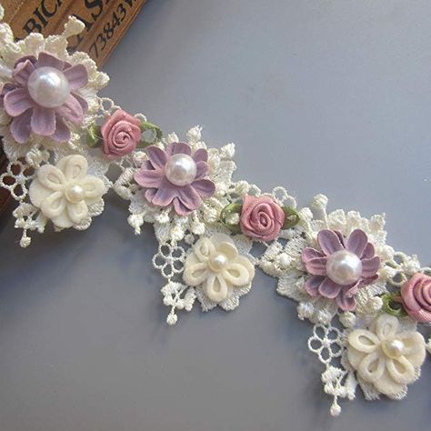 Bridal Ornaments, Applique Sewing, Wedding Bridal Dress, Sewing Lace, Motif Vintage, Sewing Appliques, Embroidery On Clothes, Pearl And Lace, Craft Wedding