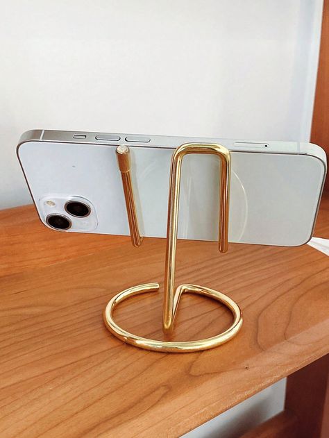 Desktop Phone HolderI discovered amazing products on SHEIN.com, come check them out! Violin Shoulder Rest, Gold Mobile, Machining Metal Projects, Metal Fabrication Tools, Iron Storage, Latest Phones, Fabrication Tools, Mobile Stand, Iron Candle