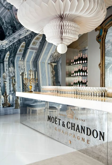 Gloss Creative | Moet & Chandon 'L'Esprit Des Miroirs' Marquee… Moet Champagne Bar, Champagne Images, Event Installation, Product Sampling, Welcome Home Party, Champagne Campaign, Bar Hire, Moët Chandon, Brand Event