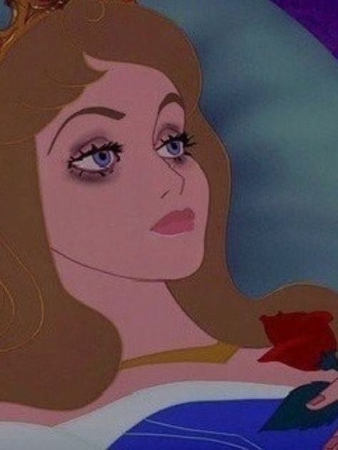 Dazed Beauty, Funny Disney Pictures, Princess Funny, Disney Princess Funny, The Sleeping Beauty, Crazy Funny Pictures, Funny Disney, Park Chaeyoung, Mood Pics