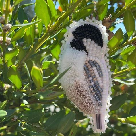 Caribou Tufted Earrings, Caribou Tufting, Beautiful Beaded Earring, Beaded Flowers Patterns, Beaded Earring, Dee Dee, Bead Embroidery Jewelry, Embroidery Jewelry, Indigenous Art