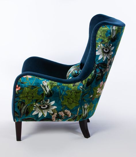 Floral Armchair, Upholstered Chairs Fabric, Reupholster Furniture, Lounge Chairs Living Room, Upholstered Chair, Funky Furniture, Chair Upholstery, Arm Chairs Living Room, Comfy Chairs