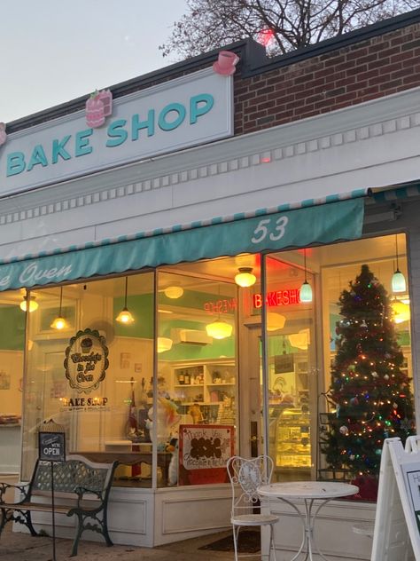 Bake Shop Aesthetic, Small Bakery Exterior, Bakery Aesthetic Outside, Retro Bakery Aesthetic, Small Town Shops Aesthetic, Christmas Small Town, Small Town Coffee Shop Aesthetic, Christmas Bakery Aesthetic, Small Town Bakery Aesthetic