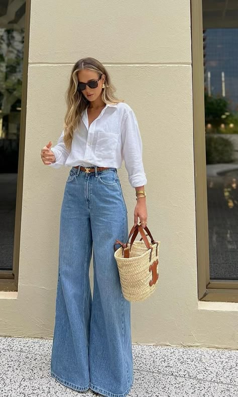 Wide Leg Outfit, Wide Leg Jeans Outfit, Legs Outfit, Wide Legged Jeans, Looks Pinterest, Elegante Casual, Mode Inspo, Casual Style Outfits, Mode Inspiration