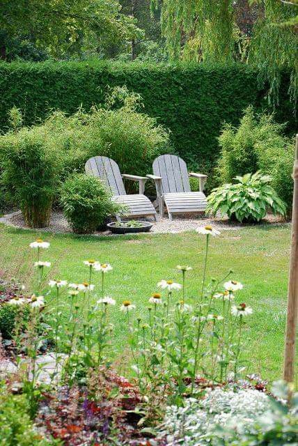 Simple Garden Furniture Ideas, Diy Garden Furniture, Landscape Designs, Have Inspiration, Small Backyard Patio, Landscaping Design, Garden Seating, Garden Cottage, Back Garden