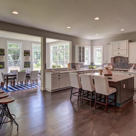 75 Best Kitchen Remodel Design Ideas & Photos - April 2021 | Houzz Kitchen Sunroom Combo, Sunroom Dining Room, Kitchen Sunroom, American Home Design, Sunroom Kitchen, Room Off Kitchen, Lodge Kitchen, Sunroom Dining, Kitchen Dining Room Combo