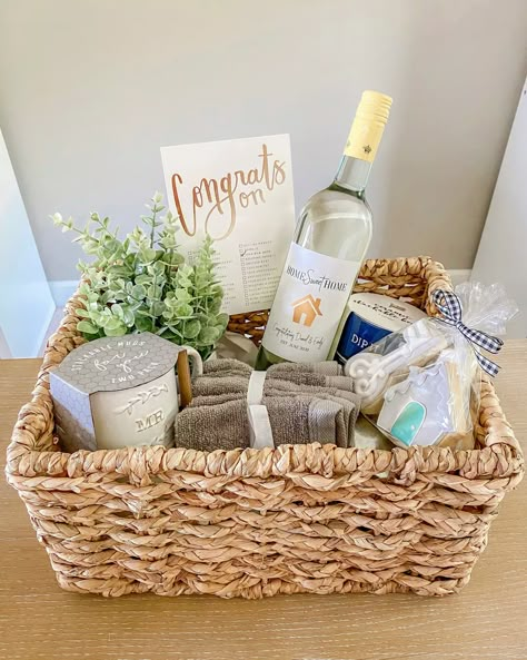 Gifts For New Homeowners Baskets, Home Warming Gifts Basket For Men, Realtor Gift Ideas For Clients, Gift Basket New House, Real Estate Gift Ideas For Clients, Client Birthday Gift Ideas, First House Gift Basket, Realtor Closing Gifts For Buyers, Best Closing Gifts For Buyers