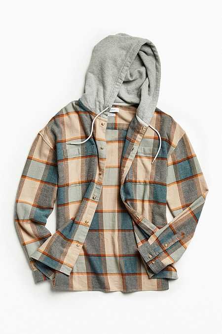 UO Hooded Flannel Button-Down Shirt Flannel With Hoodie, Hoodie Flannel, Flannel Shirt Outfit, Boys Winter Clothes, Flannel Hoodie, Flannel Fashion, Mens Casual Outfits Summer, Black Men Street Fashion, Hooded Flannel