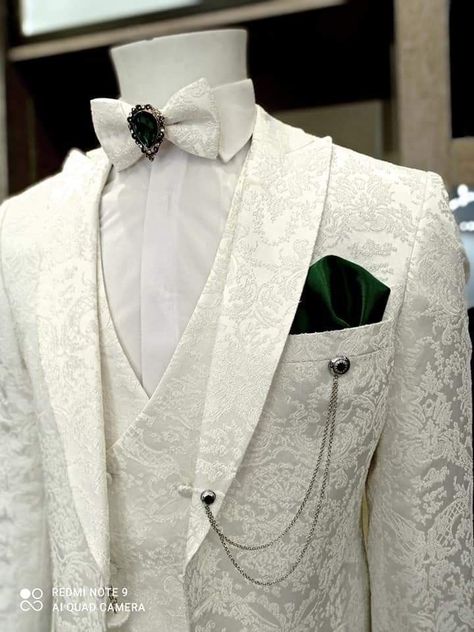 Prince Naveen Wedding Suit, White Wedding Tuxedo For Groom, Wedding Suits Groom Unique, White Wedding Tuxedo, White Suit Men, Larry Wedding, White Wedding Suits For Men, Mens White Suit, Bridal Tuxedo