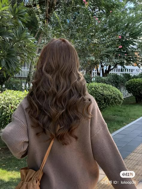 Pelo Ondulado Natural, Brown Wavy Hair, Brown Hair Looks, Thick Wavy Hair, Brown Hair Inspo, Hair Inspiration Long, Natural Wavy Hair, Haircuts Straight Hair, Frizz Control