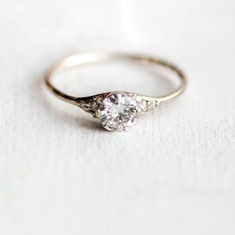 15 Perfectly Delicate Engagement Rings For The Low-Key Bride #engagement #wedding #ring Delicate Engagement Ring, Rose Gold Engagement Ring Vintage, Antique Engagement Ring, Gorgeous Rings, Simple Engagement Rings, Wedding Rings Vintage, Blue Nile, Ring Ideas, Delicate Rings