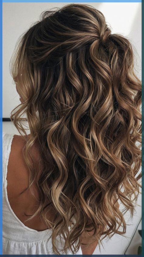 Brown Hair With Highlights Wedding Hair, Curled Hair Styles For Weddings, Curled Hair Bridesmaid Styles, Maid Of Honor Hairstyles Braids, Long Wavy Curls Hairstyles, Curled Hair For Bridesmaid, Bridal Hair Fall Wedding, Curls For Homecoming, Bridesmaid Wavy Hairstyles