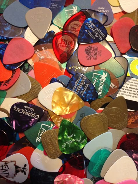 Rock Astethics, Guitar Picks Aesthetic, Hannah Wells, Music Studio Room, Guitar Obsession, Guitar Pics, Cool Electric Guitars, Garage Band, I'm With The Band