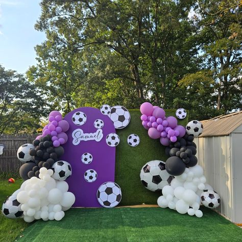 Soccer and fun! #soccerballoons #phillyballoons #phillypartyplanner #phillysupportphilly #soccerparty #njballoons #njparty #njpartyrentals #mullicahillsmallbusiness #mullicahill #mullicahillpartyrental #mullicahillnj #njpartyplanner Girl Football Party, Soccer Party, Football Party, 15th Birthday, Party Rentals, Party Planner, Kids Birthday, Soccer, Balloons