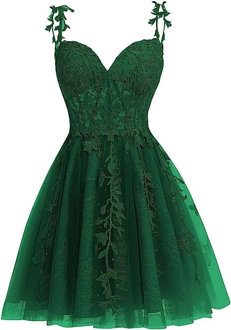 Short Green Quinceanera Dresses, Cute Green Short Dresses, Fairy Dress Short Green, Forest Green Dama Dresses, Green Dresses Semi Formal, Emerald Green Grad Dress Short, Homecoming Dress For Plus Size, Enchanted Forest Themed Homecoming Dresses, Homecoming Dresses Forest Green