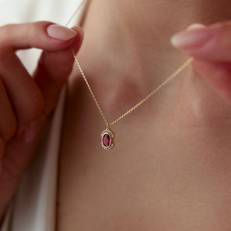 Ruby Necklace Gold, Gold Ruby Necklace, Evil Eye Necklace Gold, Ruby Birthstone, Gold Armband, Ruby Pendant, Ruby Necklace, Everyday Necklace, Ruby Stone